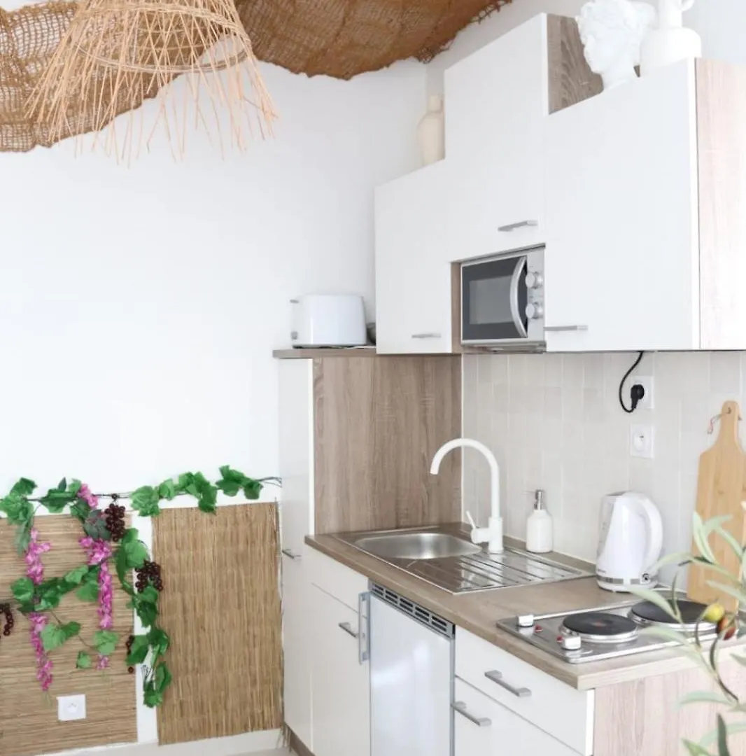 Loveroom Mykonos Avec Balneotherapie Toulon Apartment