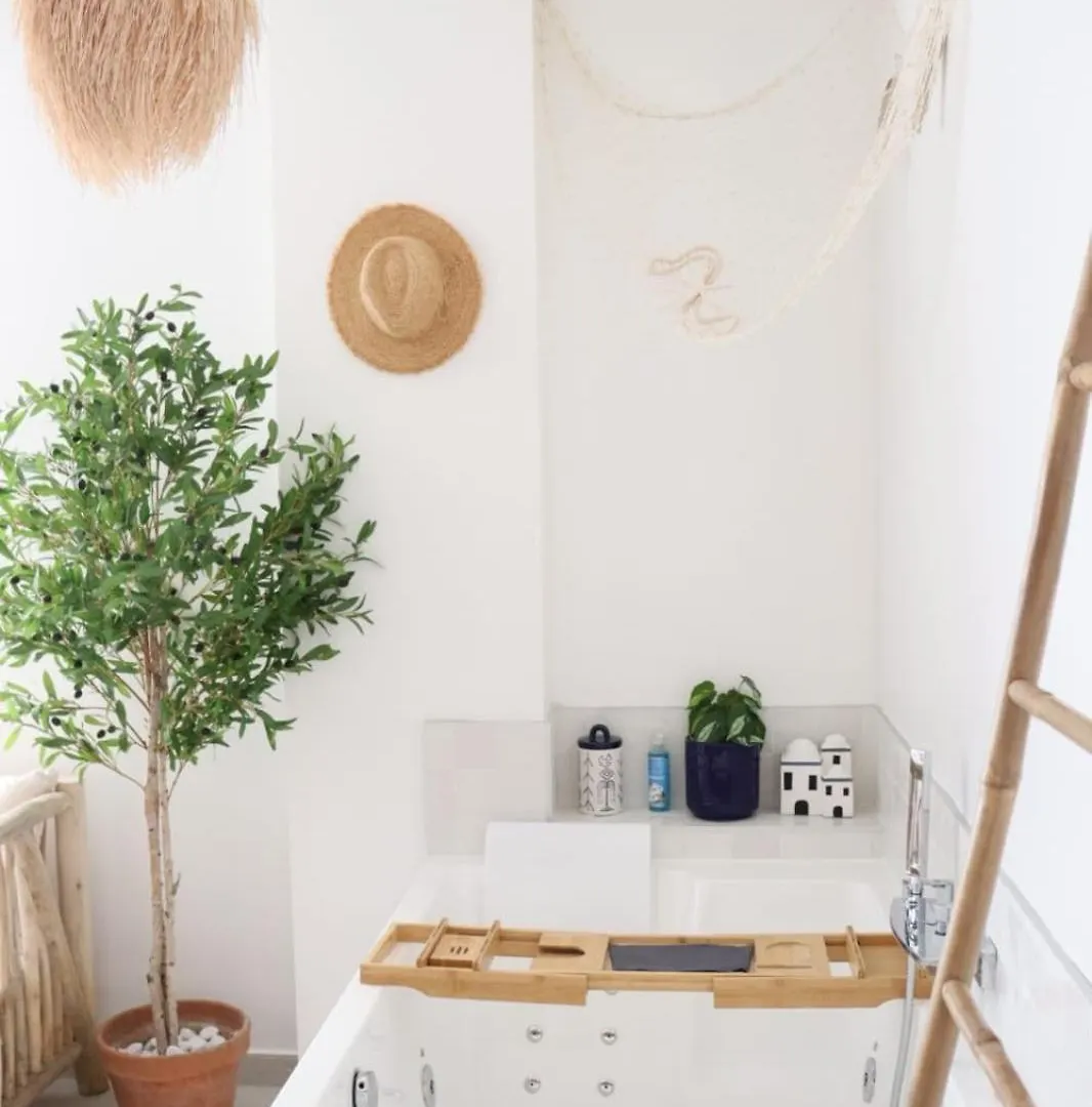 Loveroom Mykonos Avec Balneotherapie Toulon 0*,  France